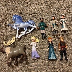 Frozen Character Figurine Set